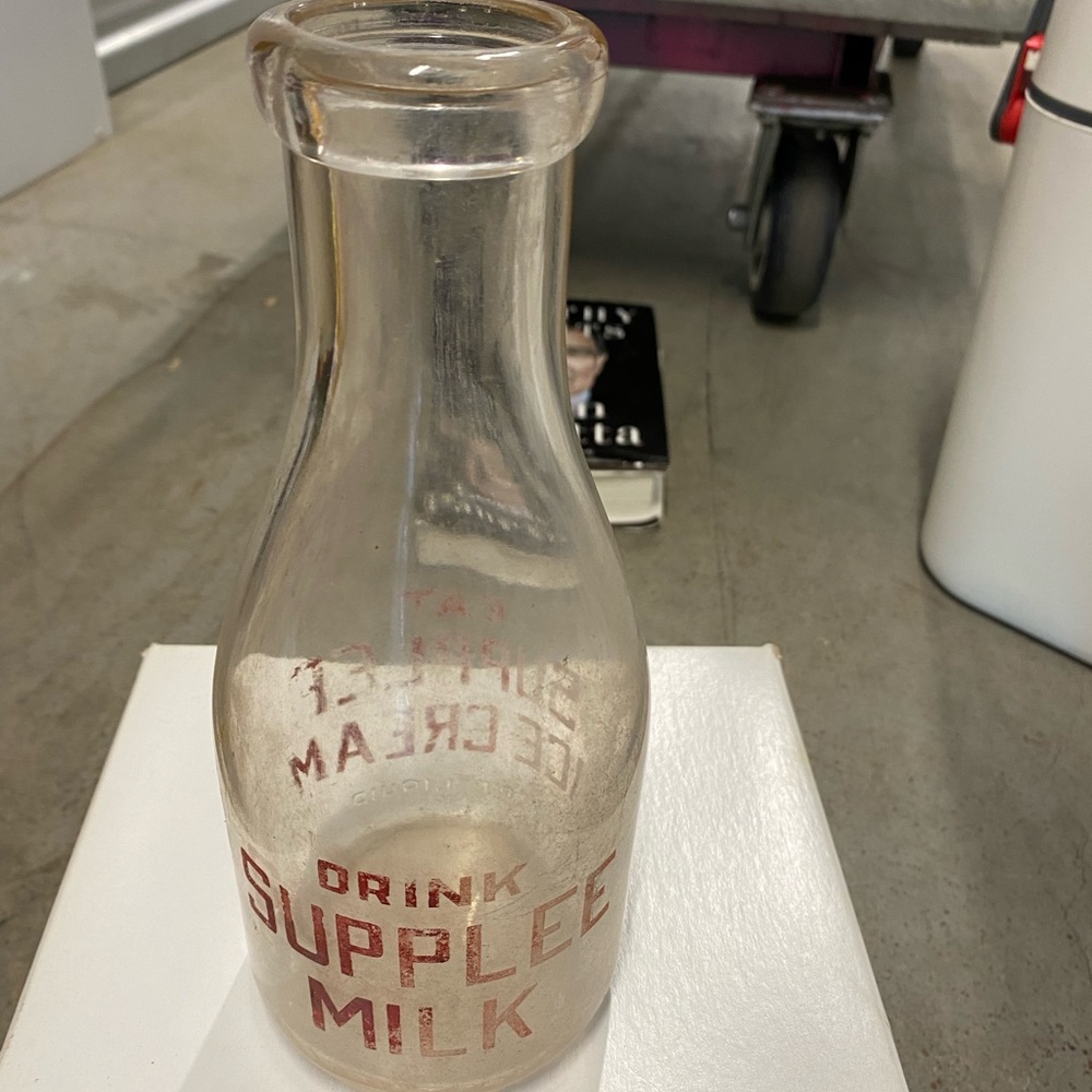 Milk Bottle Supplee ... Dairy Philadelphia PA PHILADELPHIA CO 1934 ,1 quart